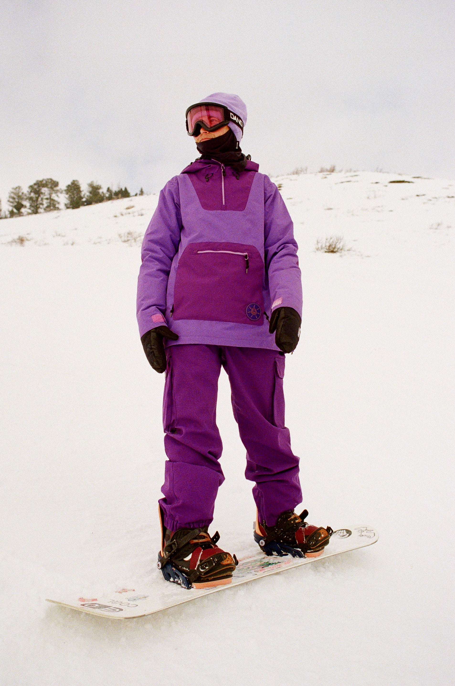 WOMEN'S PANTS