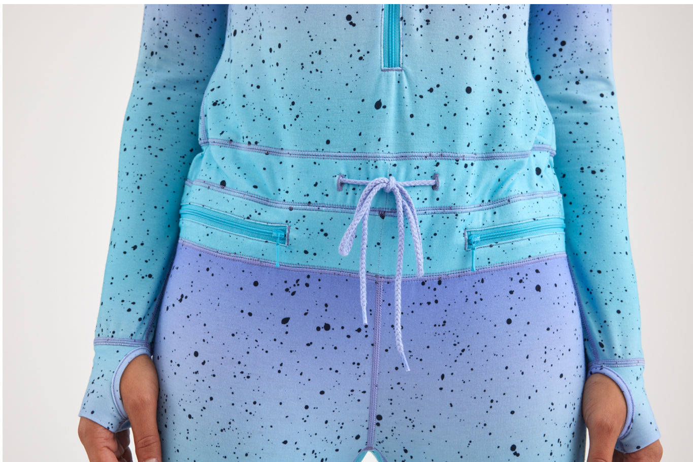 Waist band details, with drawl sting